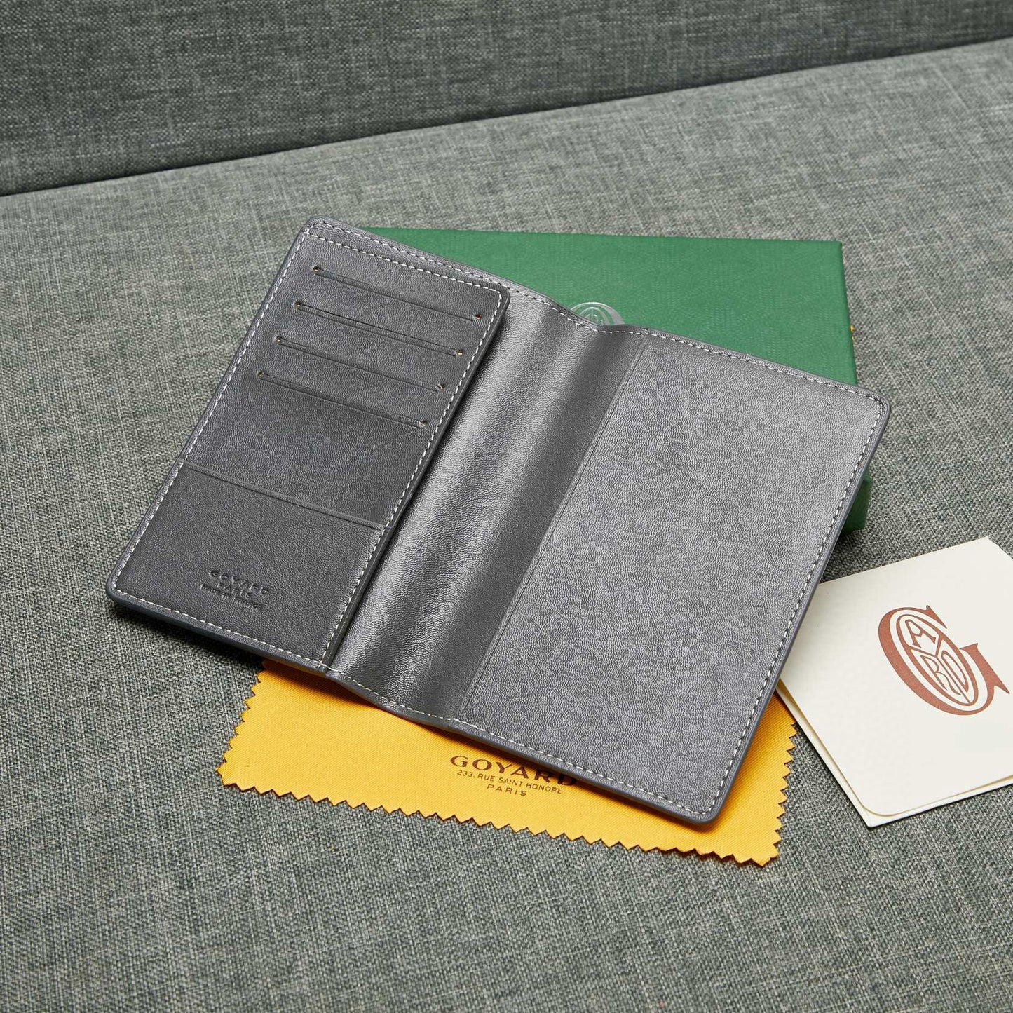 Grenelle Passport Cover