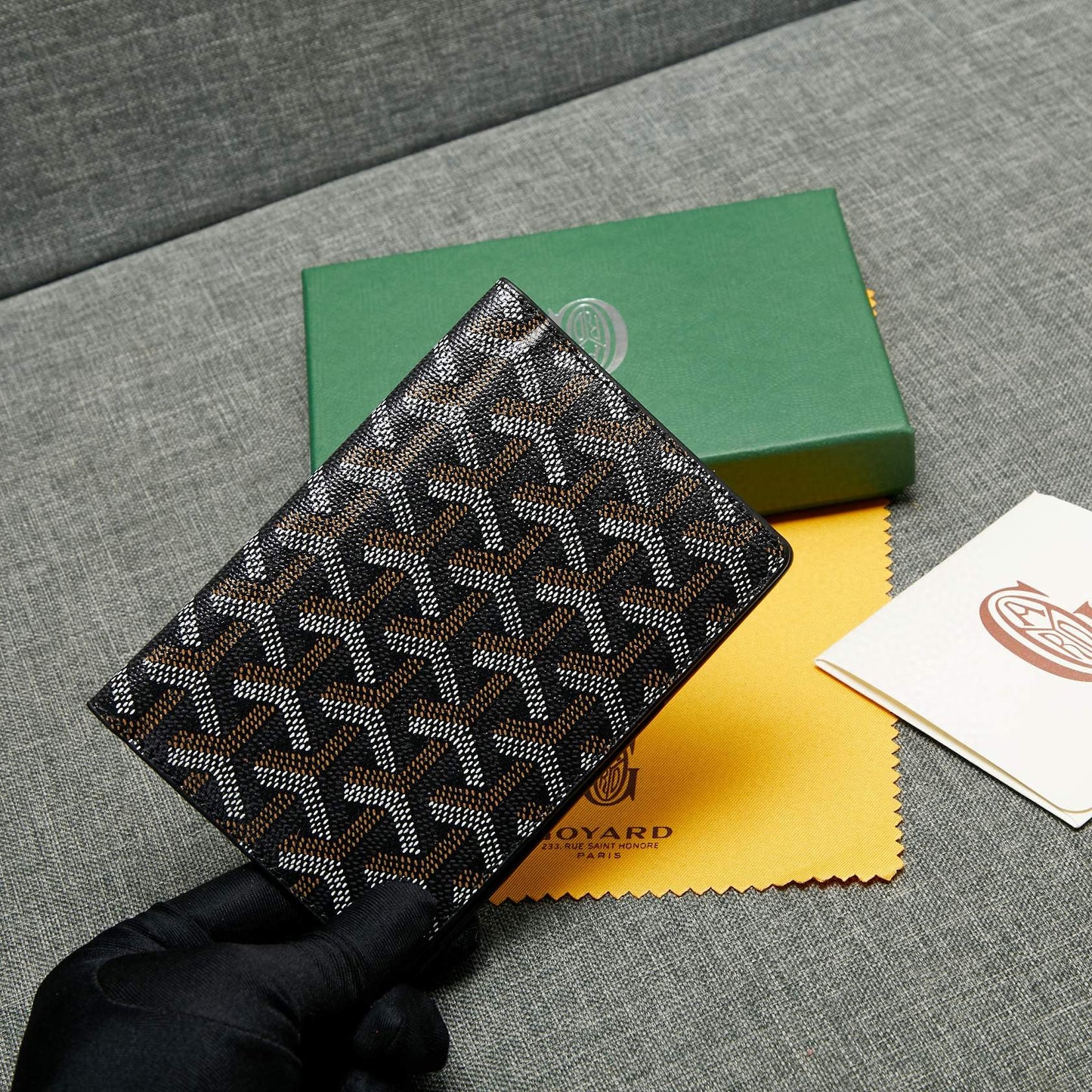 Grenelle Passport Cover