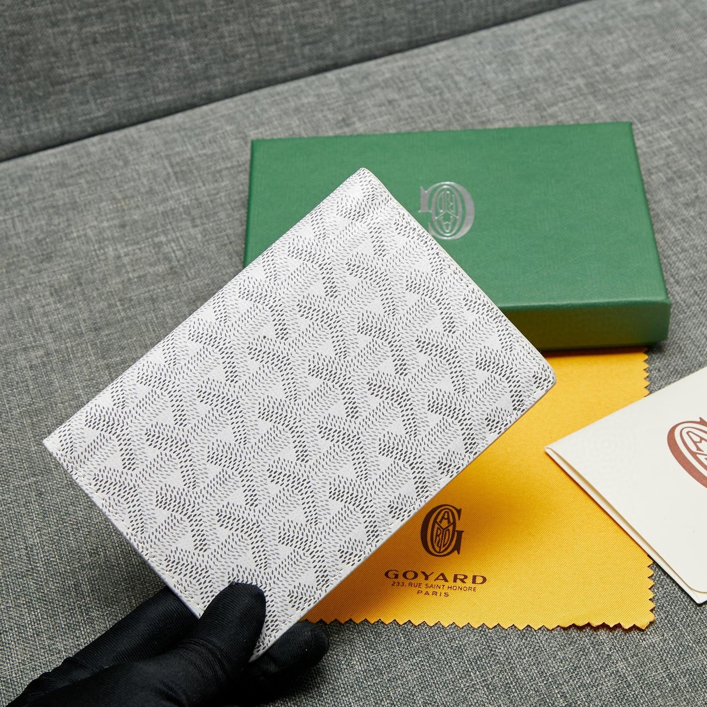 Grenelle Passport Cover