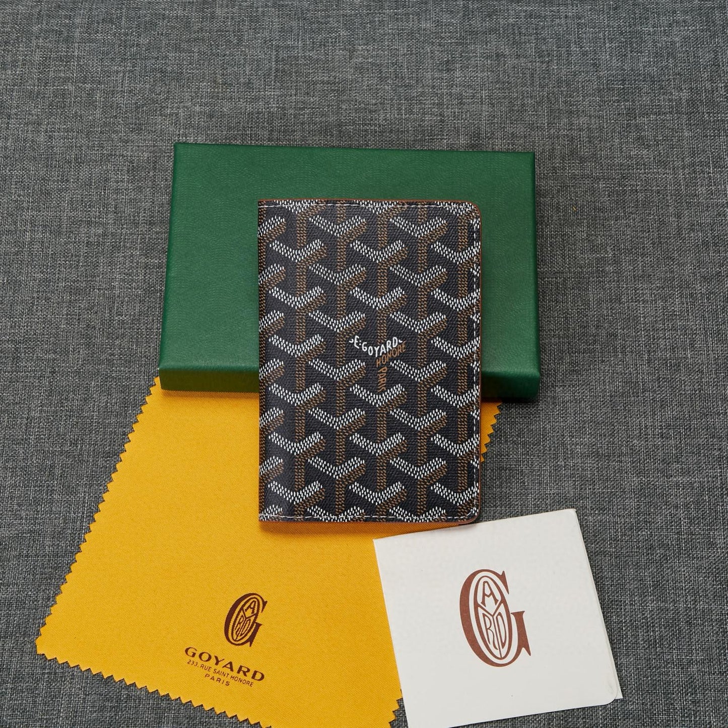 Grenelle Passport Cover
