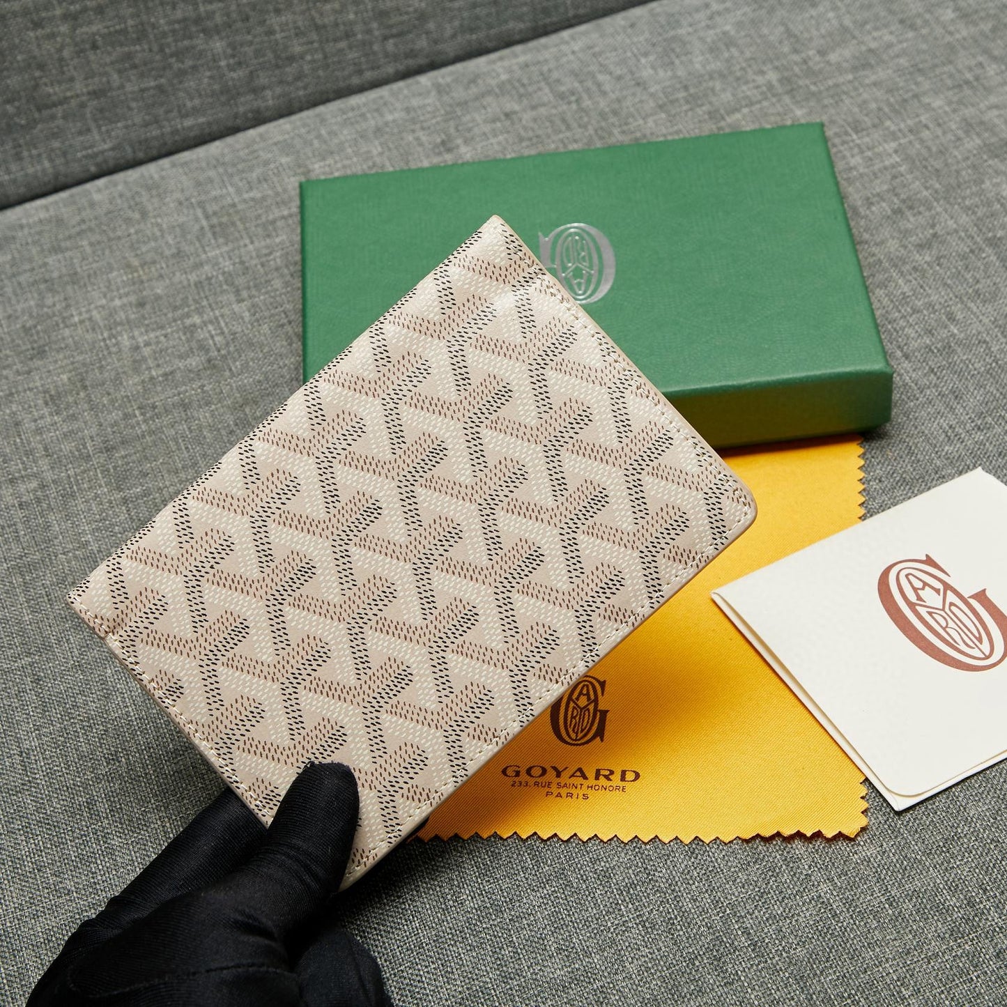Grenelle Passport Cover