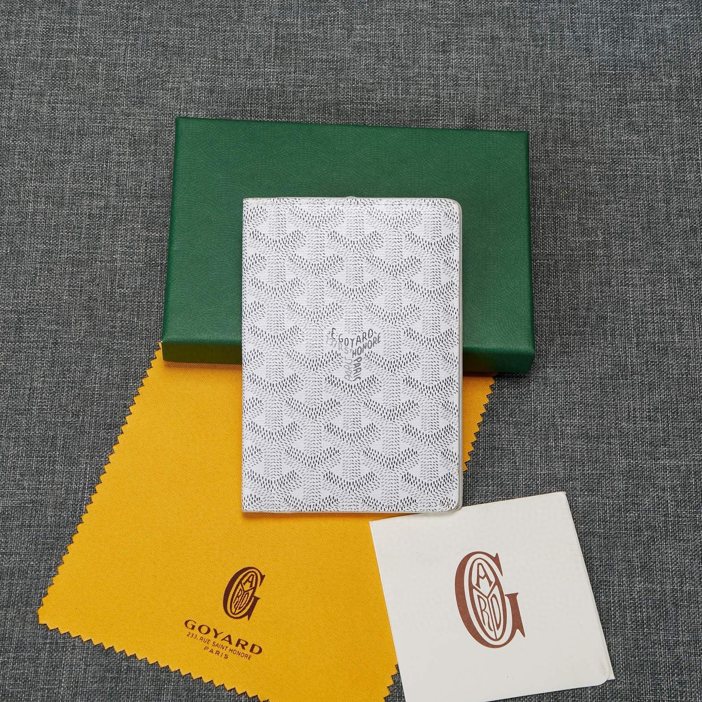 Grenelle Passport Cover