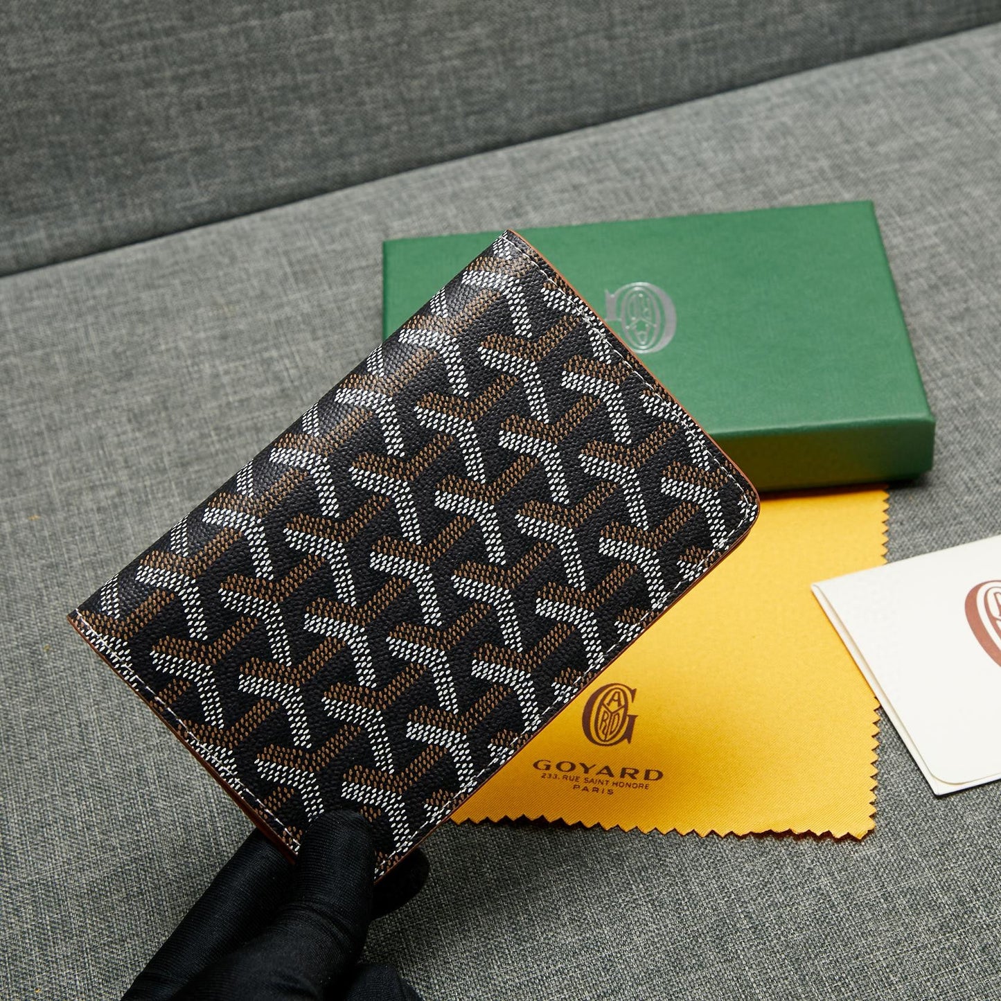 Grenelle Passport Cover