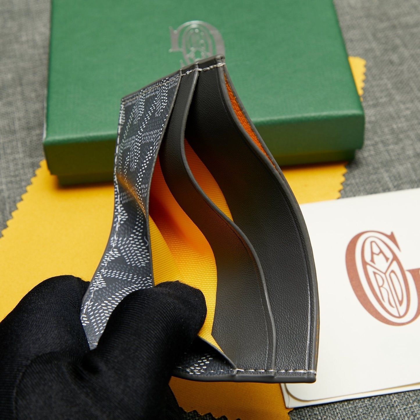 Saint Sulpice Card Wallet