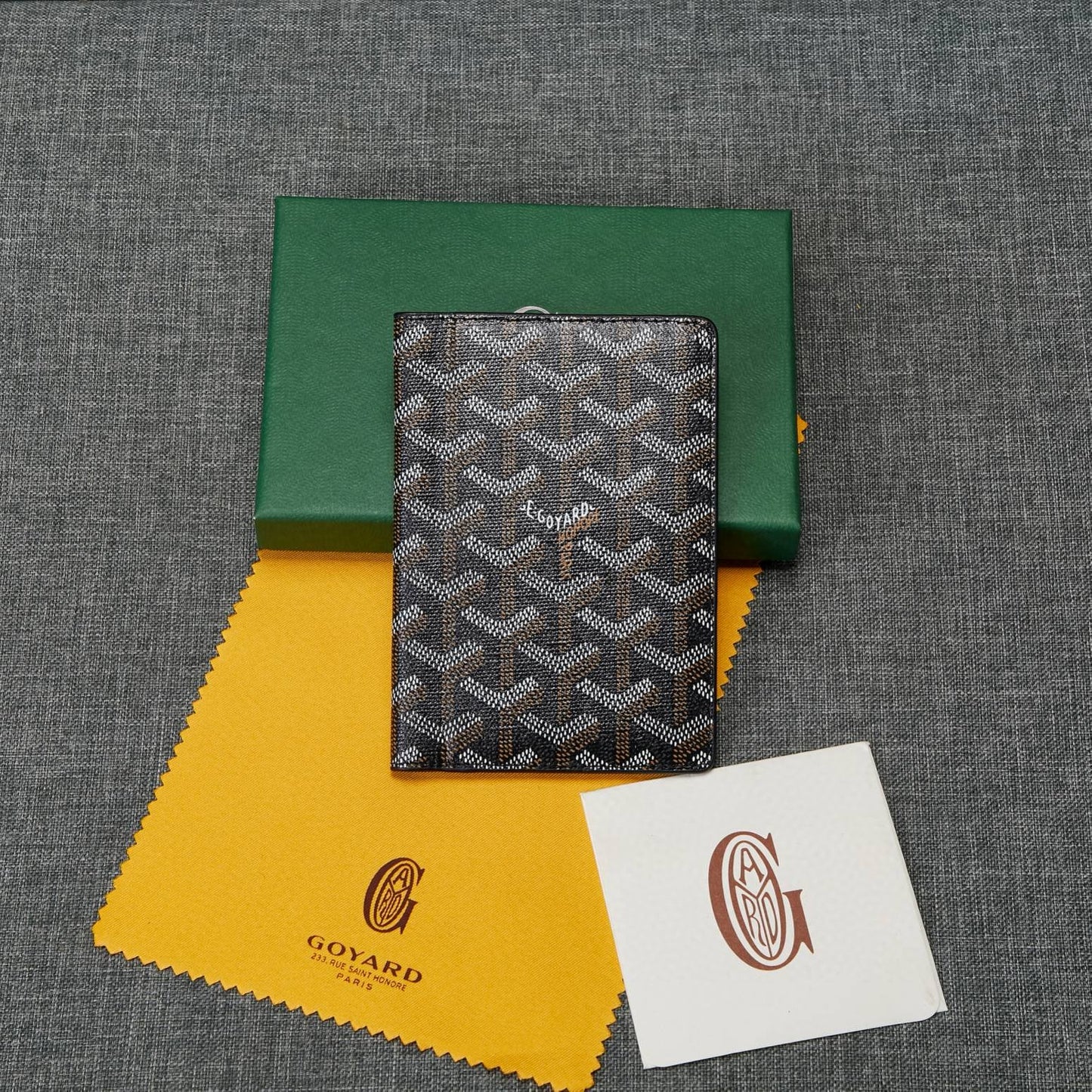 Grenelle Passport Cover