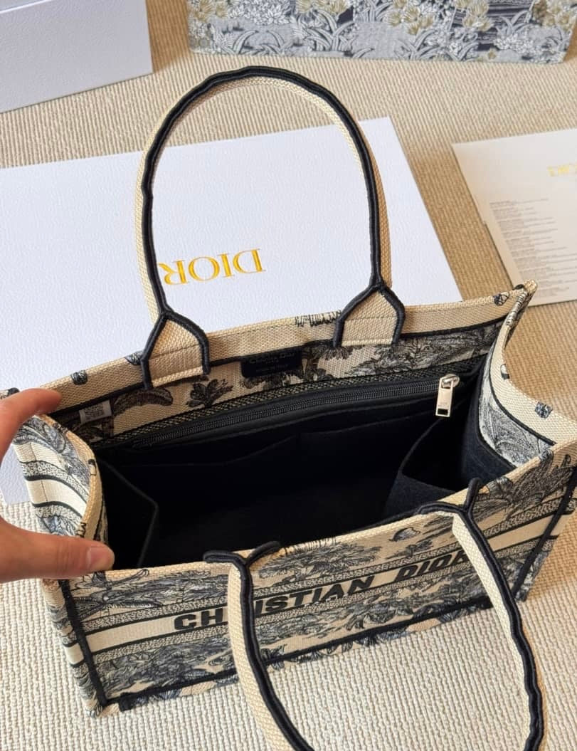 D Book Tote Khaki/Navy