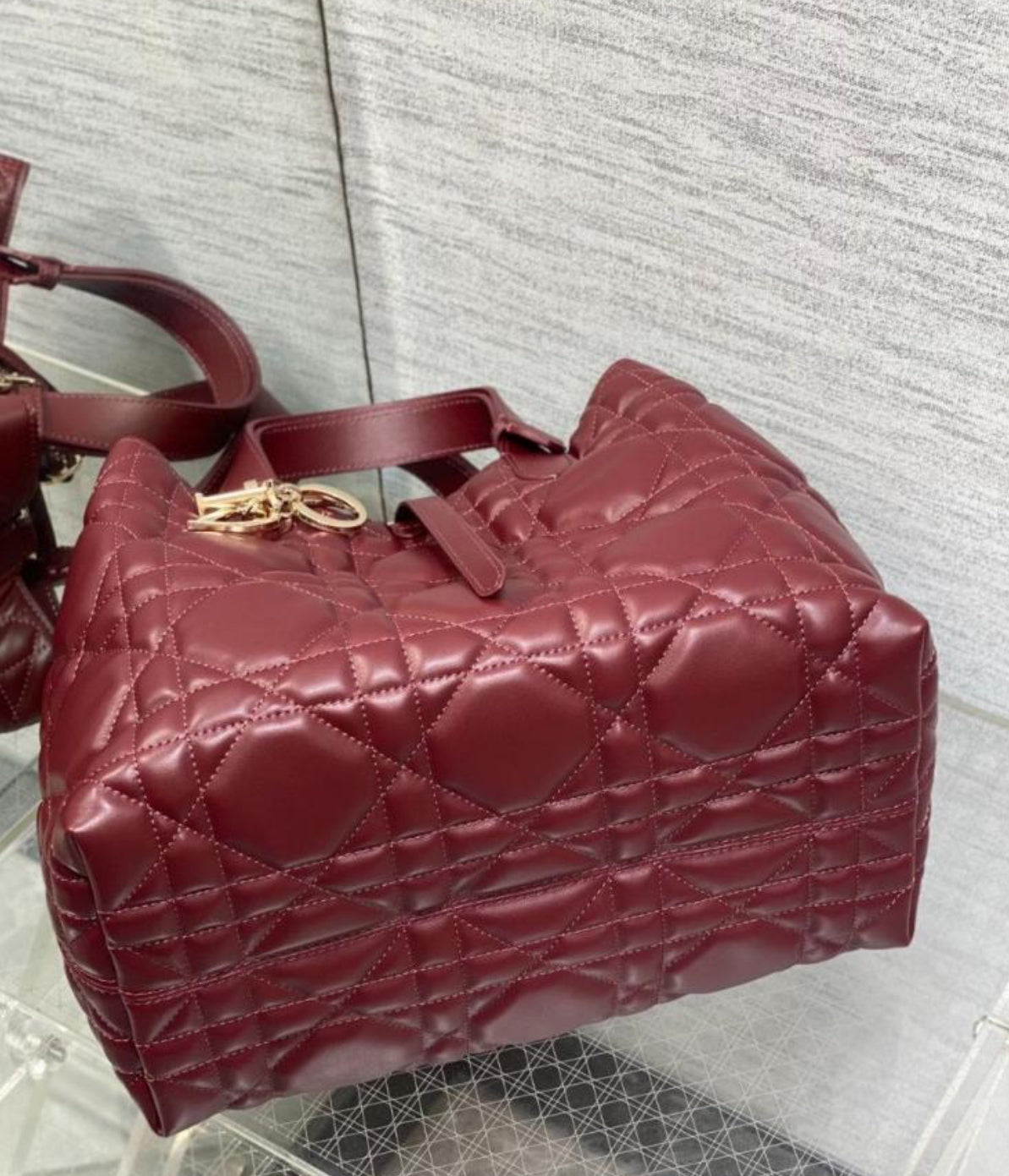 Toujours Medium Bag Burgundy