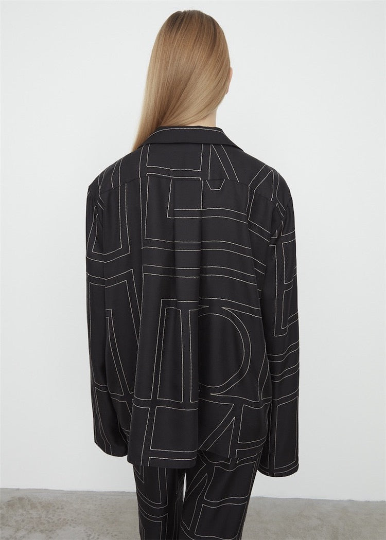 TOTEME Silk Twill Monogram Blouse – Embroidered Ivory Detailing & Lapel Collar