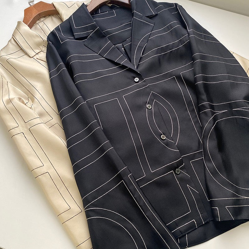 TOTEME Silk Twill Monogram Blouse – Embroidered Ivory Detailing & Lapel Collar
