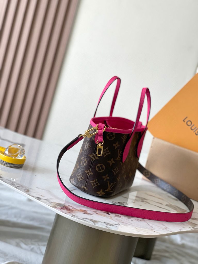 LV Neverfull Bandouliere Inside Out BB