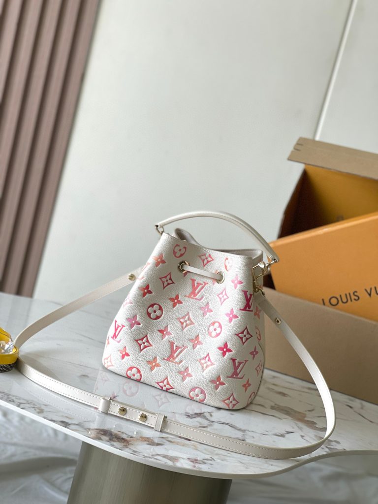 LV Neonoe BB