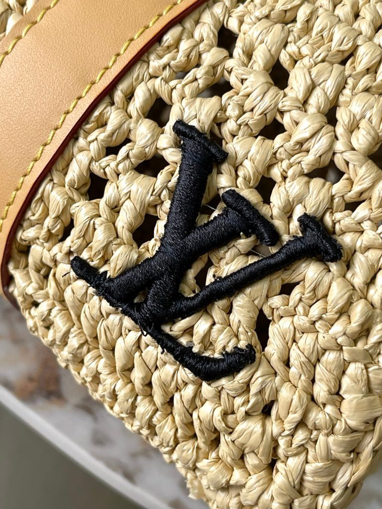 LV Keepall Bandouliere 25