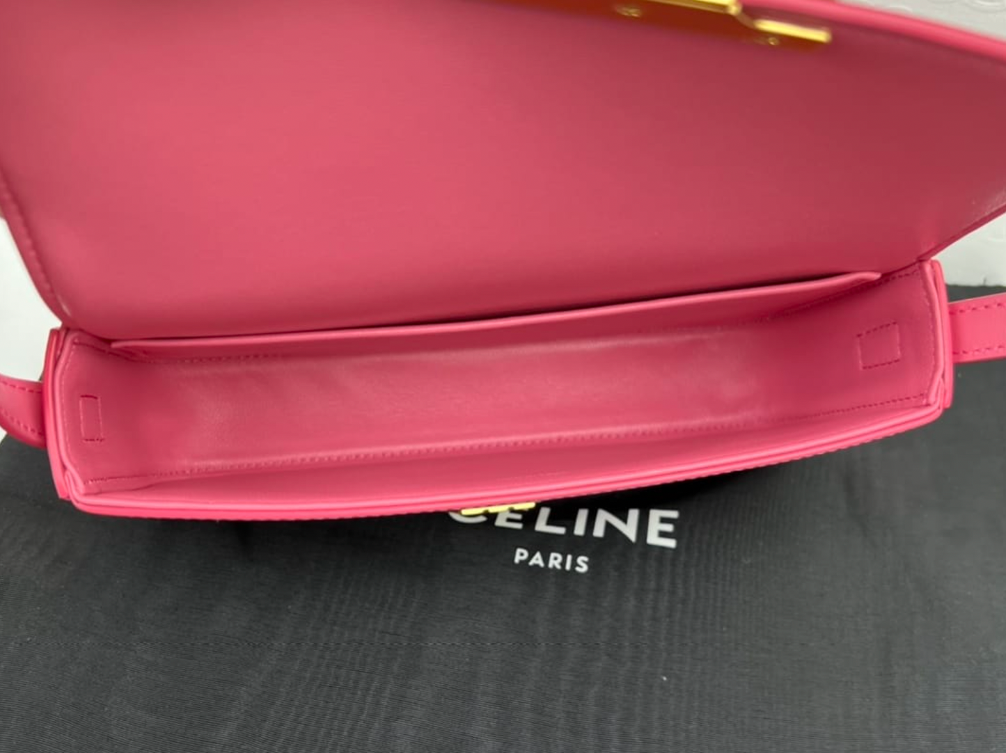 Triomphe Shoulder Bag In Shiny Calfskin