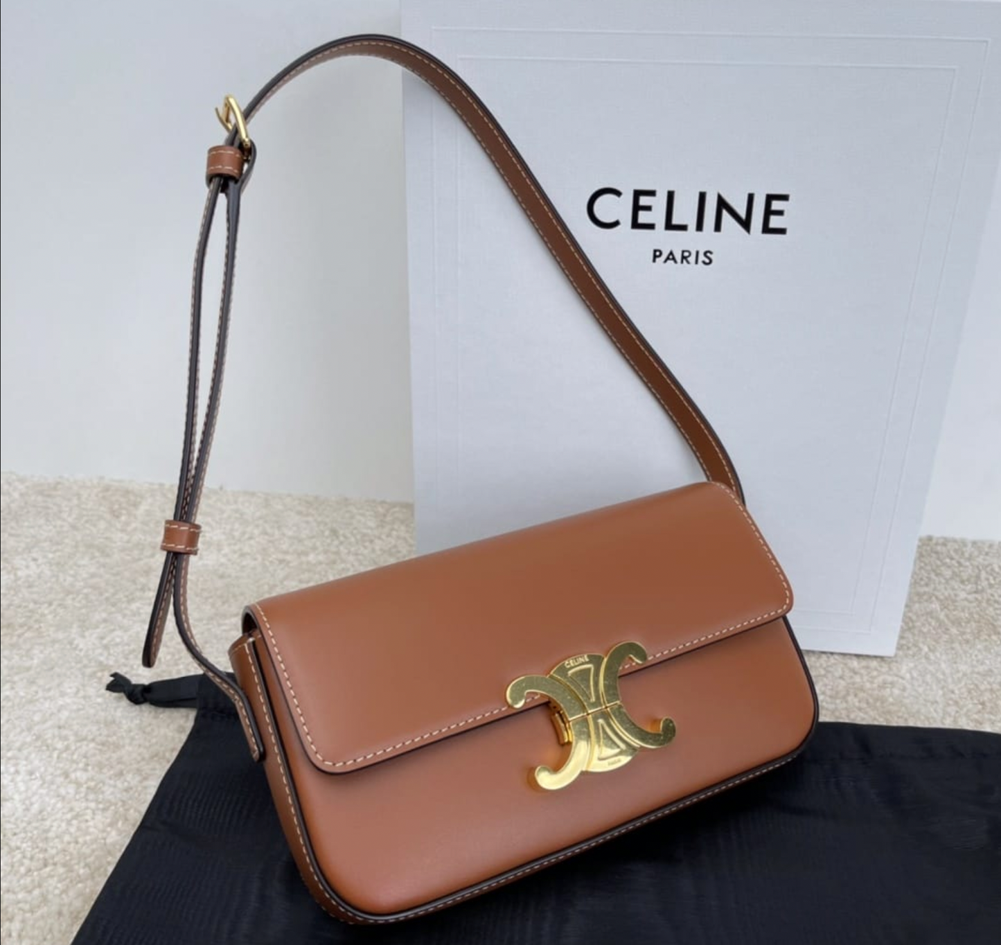 Triomphe Shoulder Bag In Shiny Calfskin