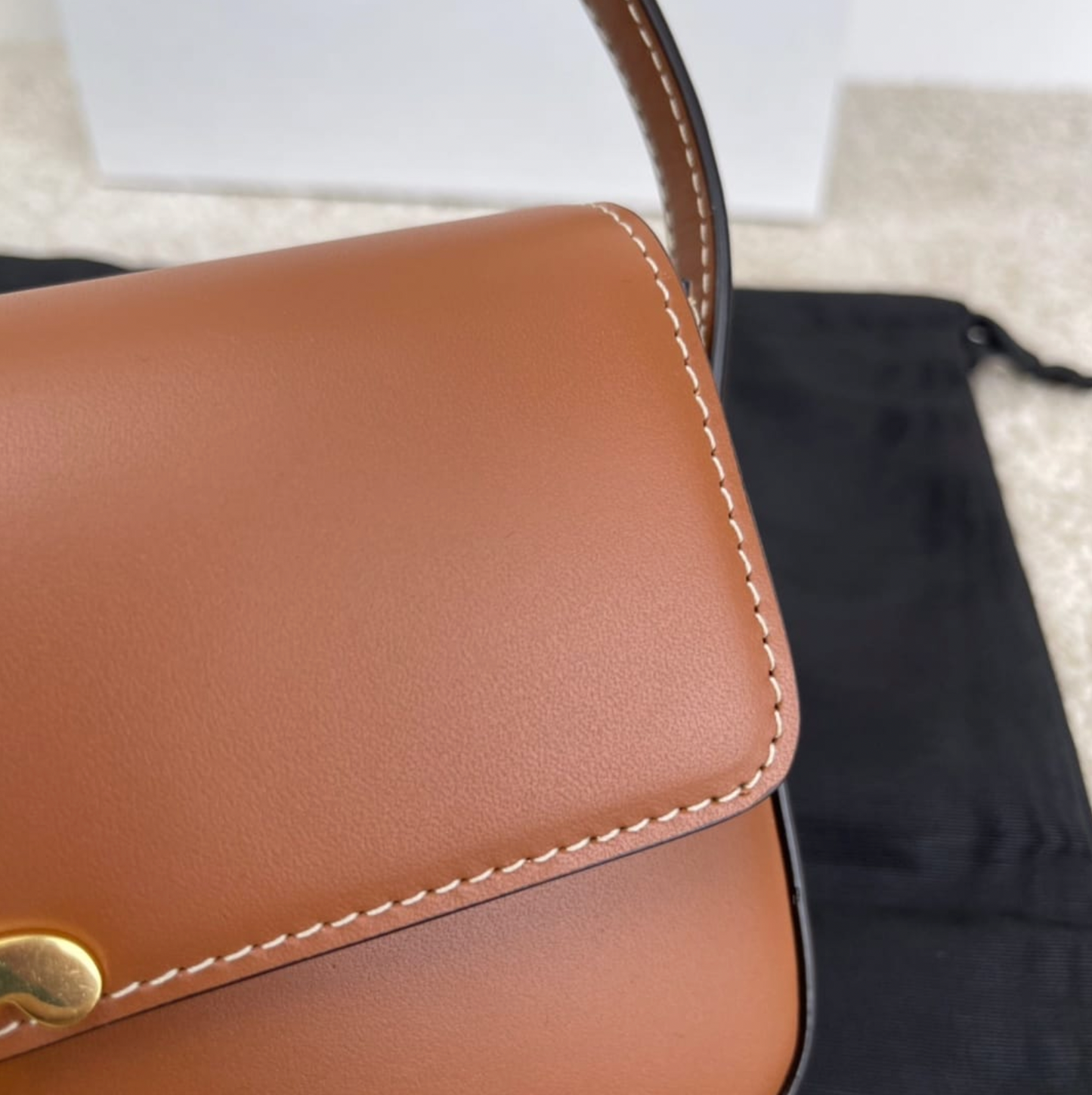Triomphe Shoulder Bag In Shiny Calfskin