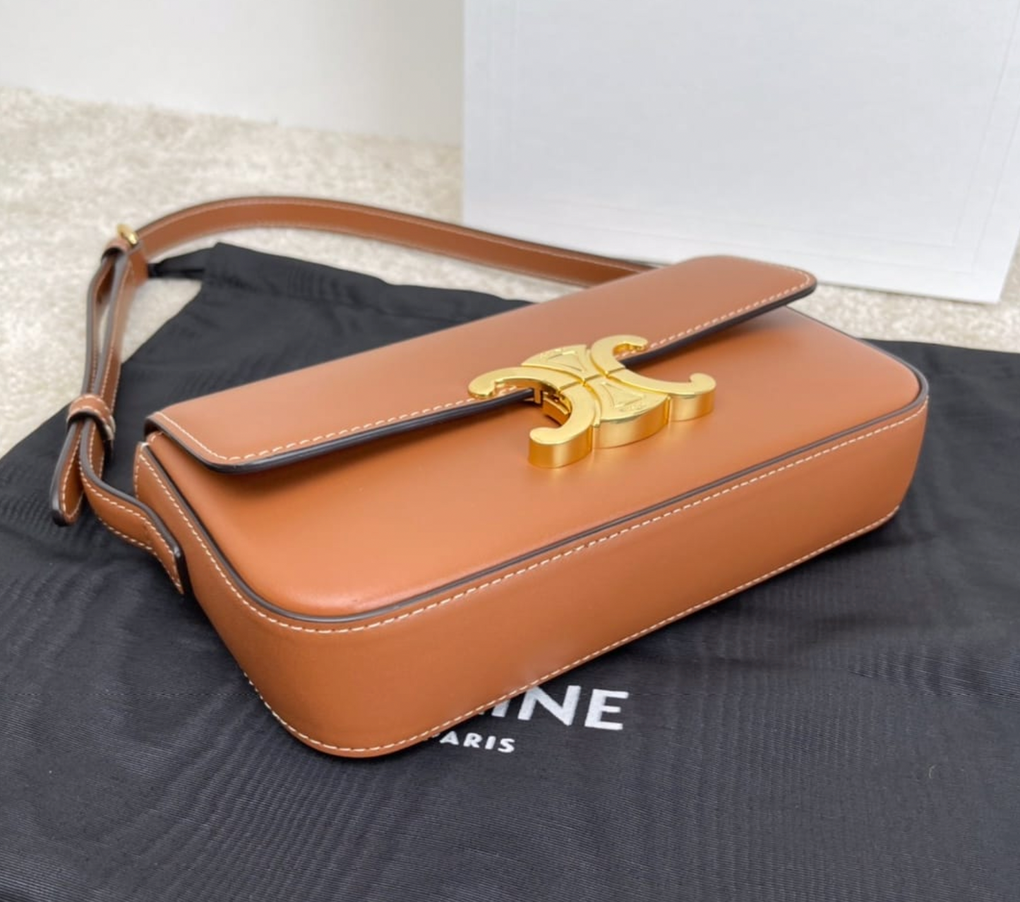 Triomphe Shoulder Bag In Shiny Calfskin
