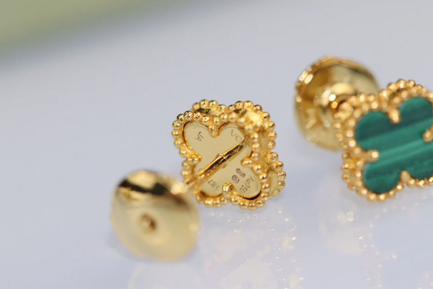 VAN CLEEF & ARPELS Sweet Alhambra Earstuds