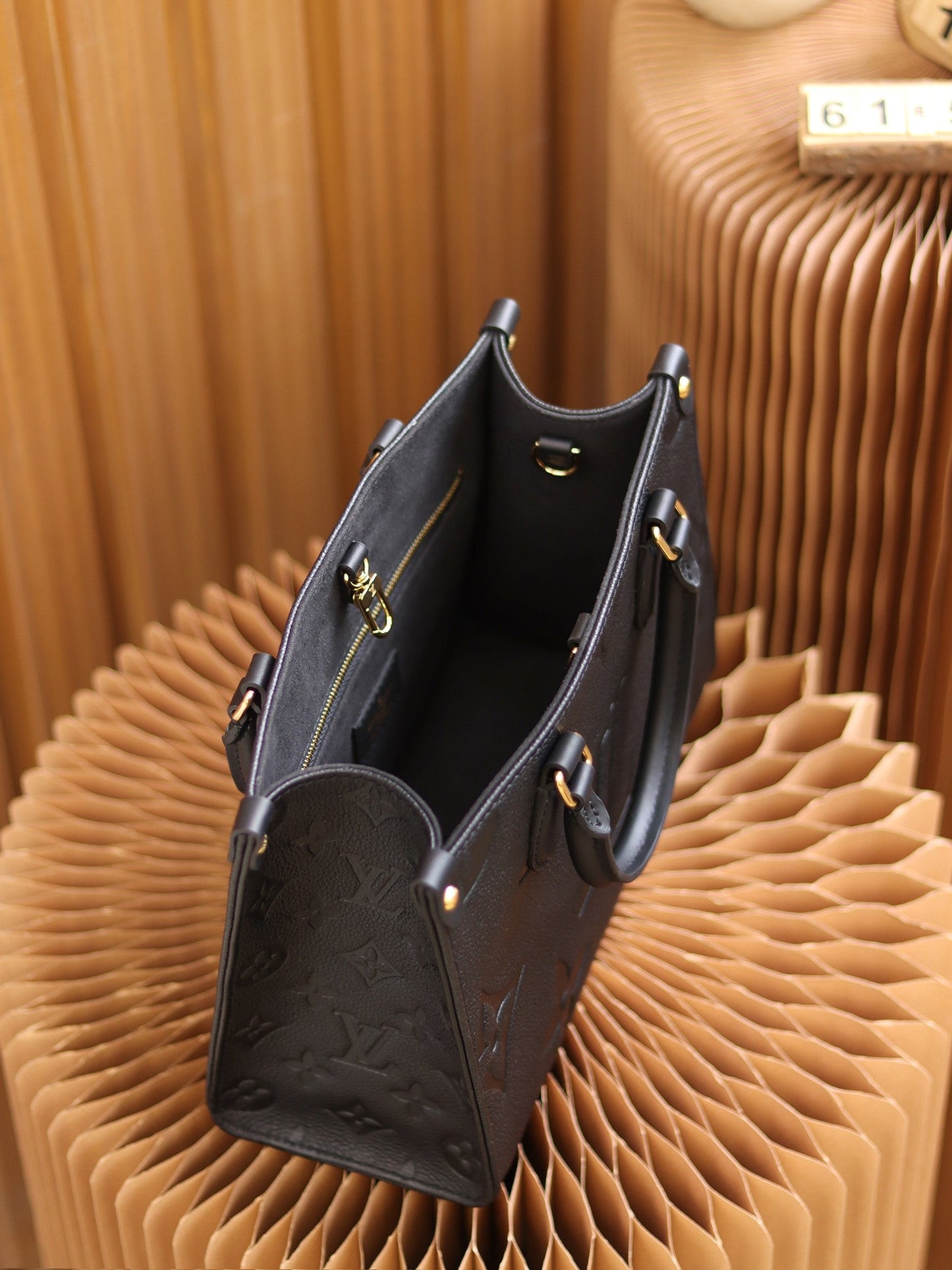LOUIS VUITTON OnTheGo PM Black