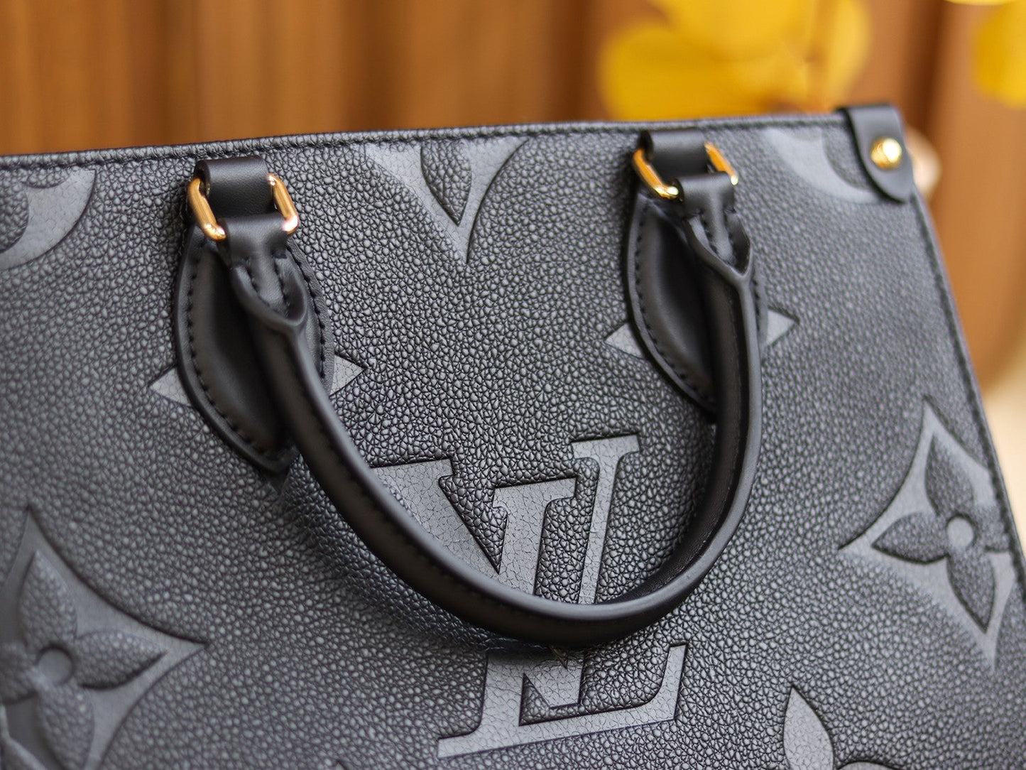 LOUIS VUITTON OnTheGo PM Black