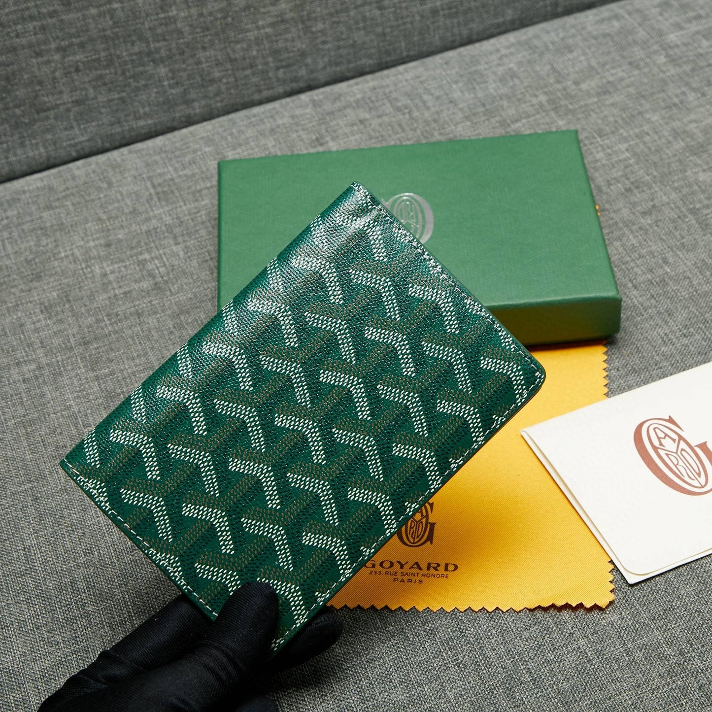 Grenelle Passport Cover