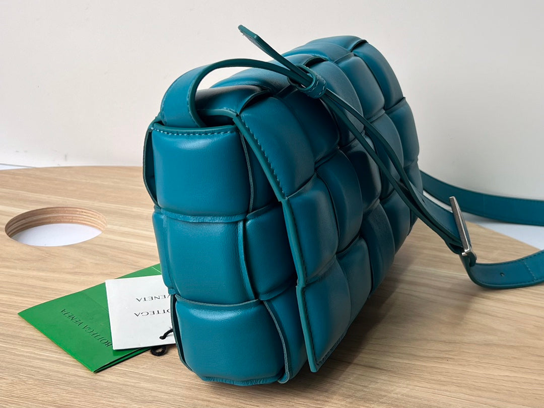 BV Padded Cassette Ocean Blue
