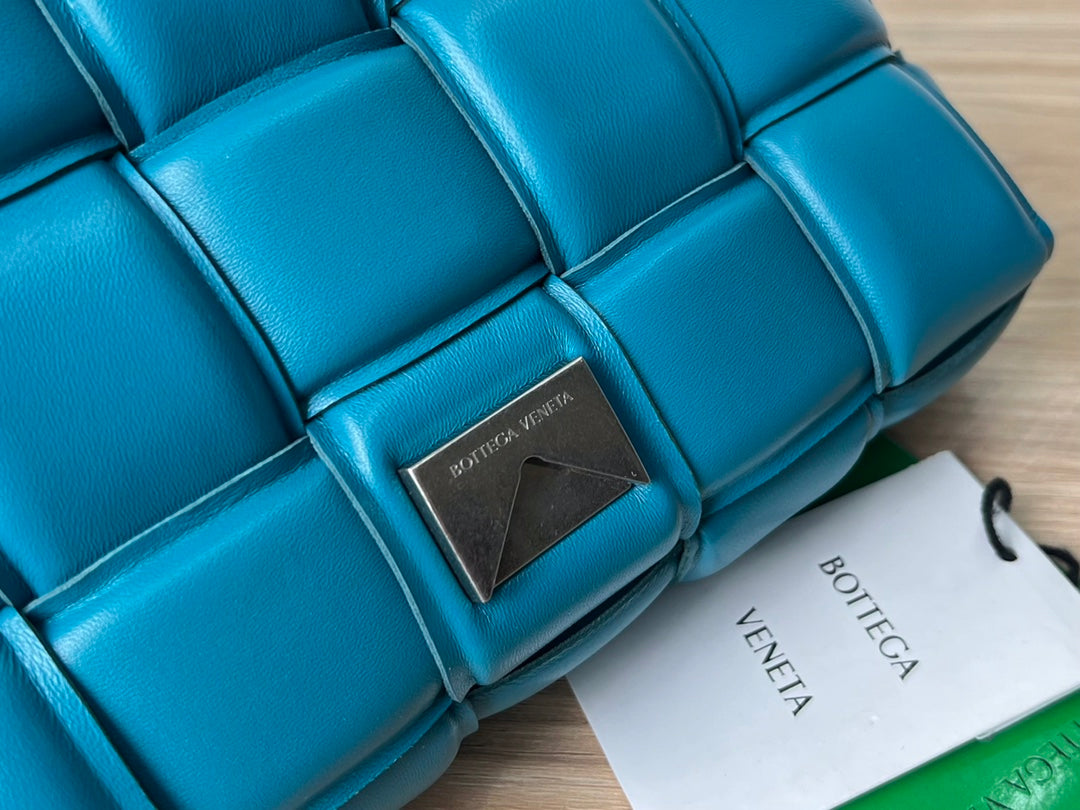 BV Padded Cassette Ocean Blue
