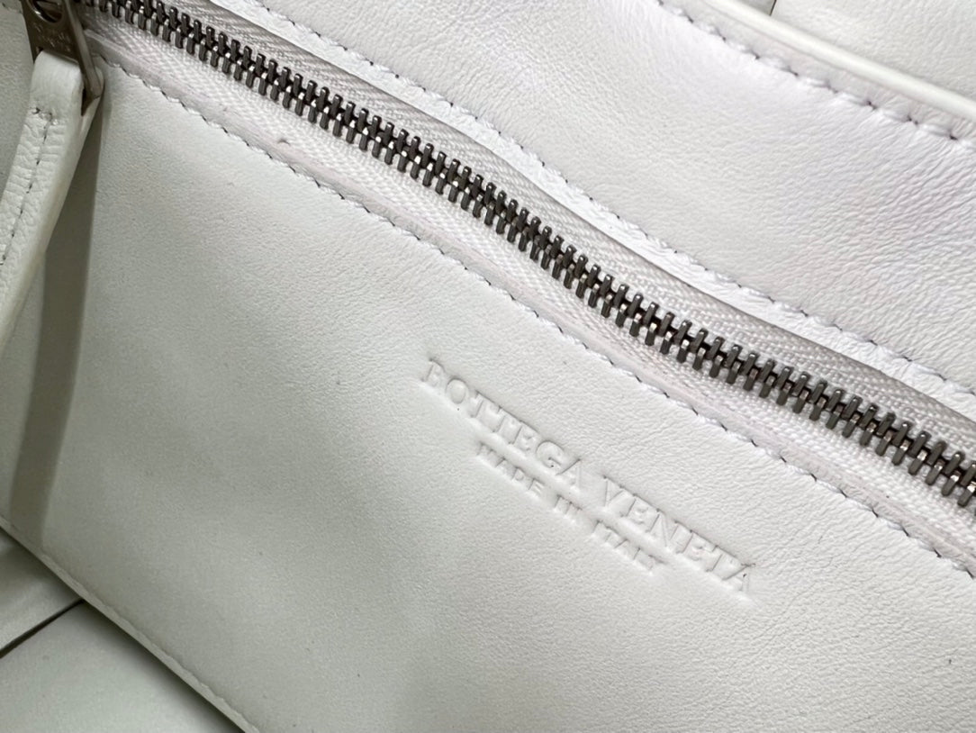 BV Padded Cassette White