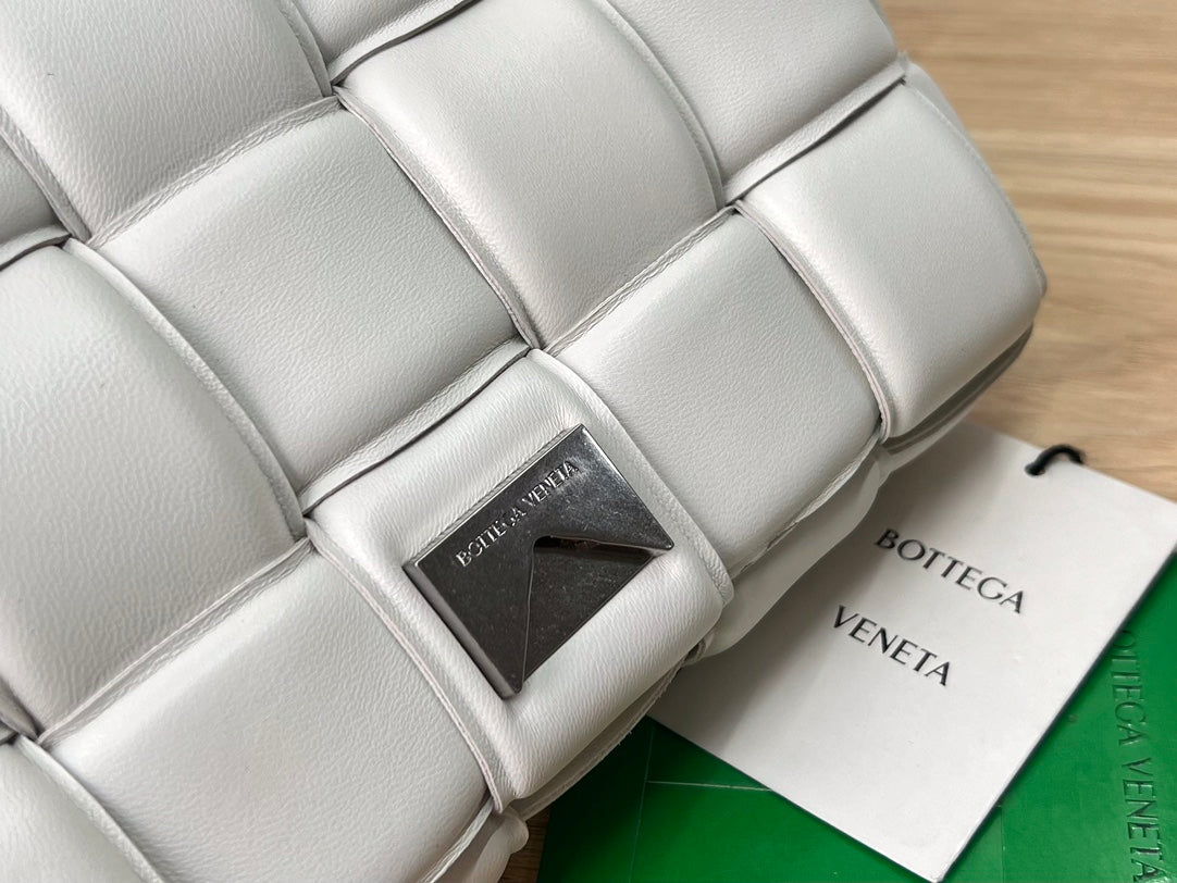 BV Padded Cassette White