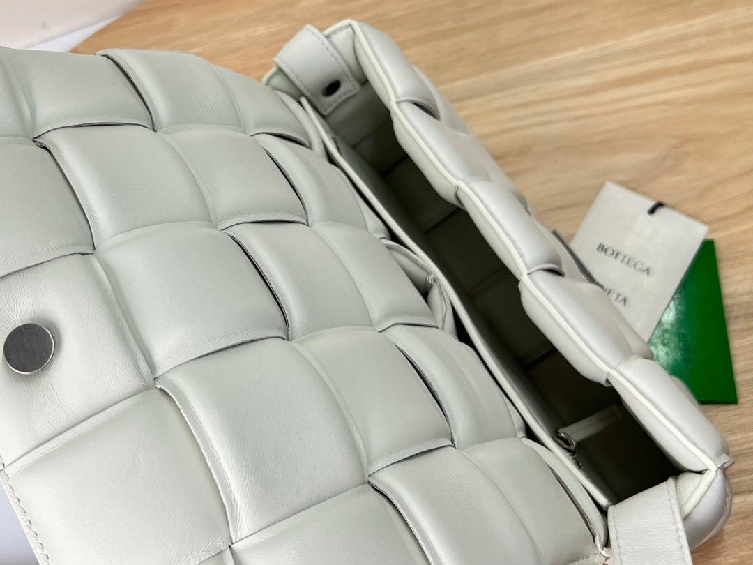 BV Padded Cassette White