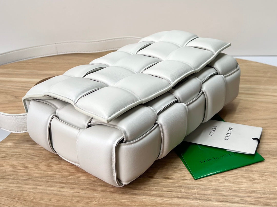 BV Padded Cassette White