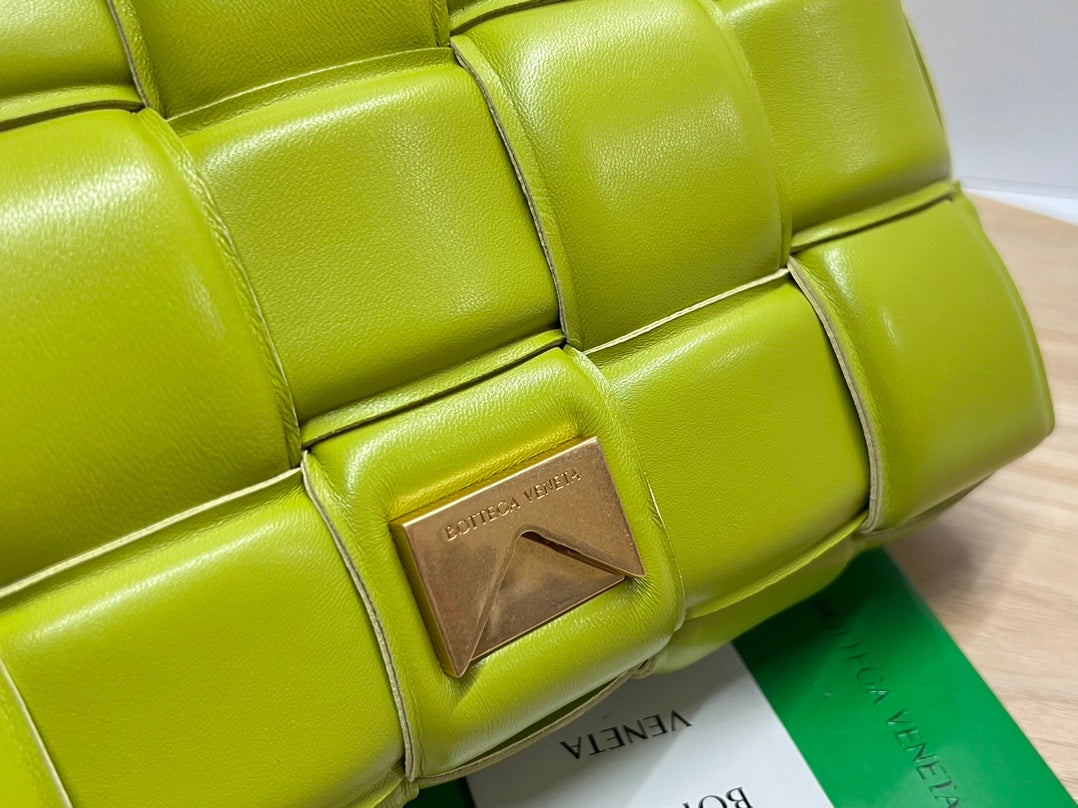 BV Padded Cassette Neon Green