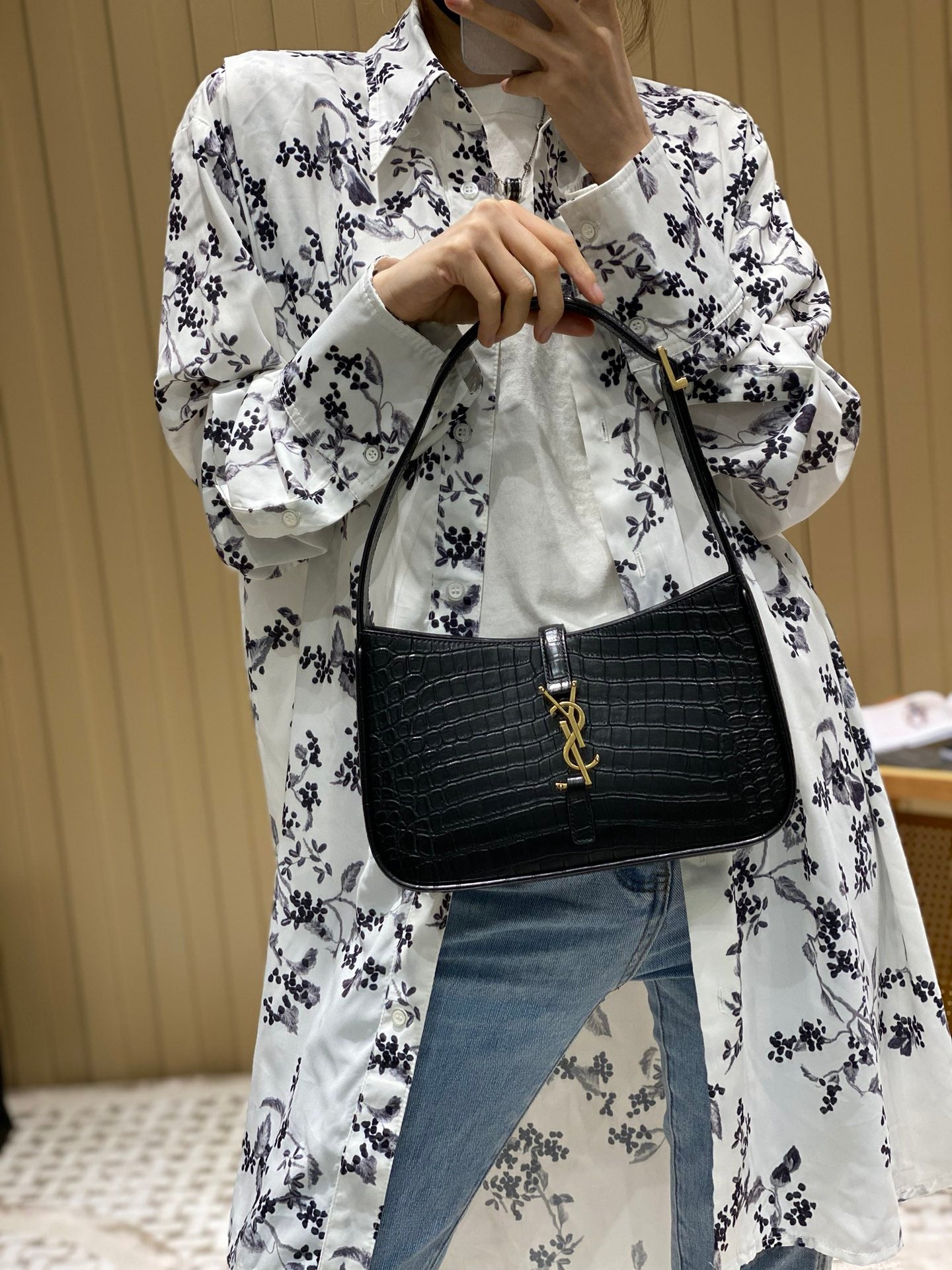 YSL LE 5 À 7 Croc Embossed Black