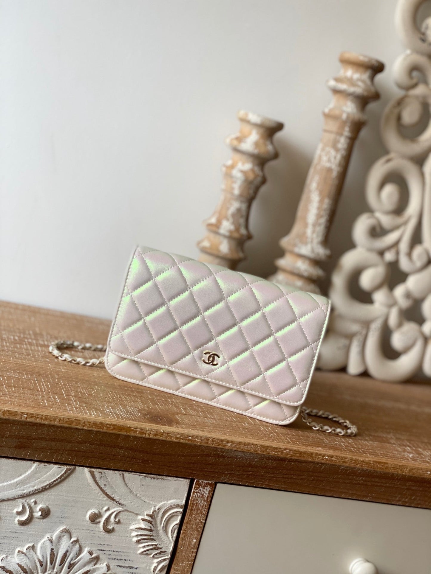 CC Classic Wallet On Chain Pearl