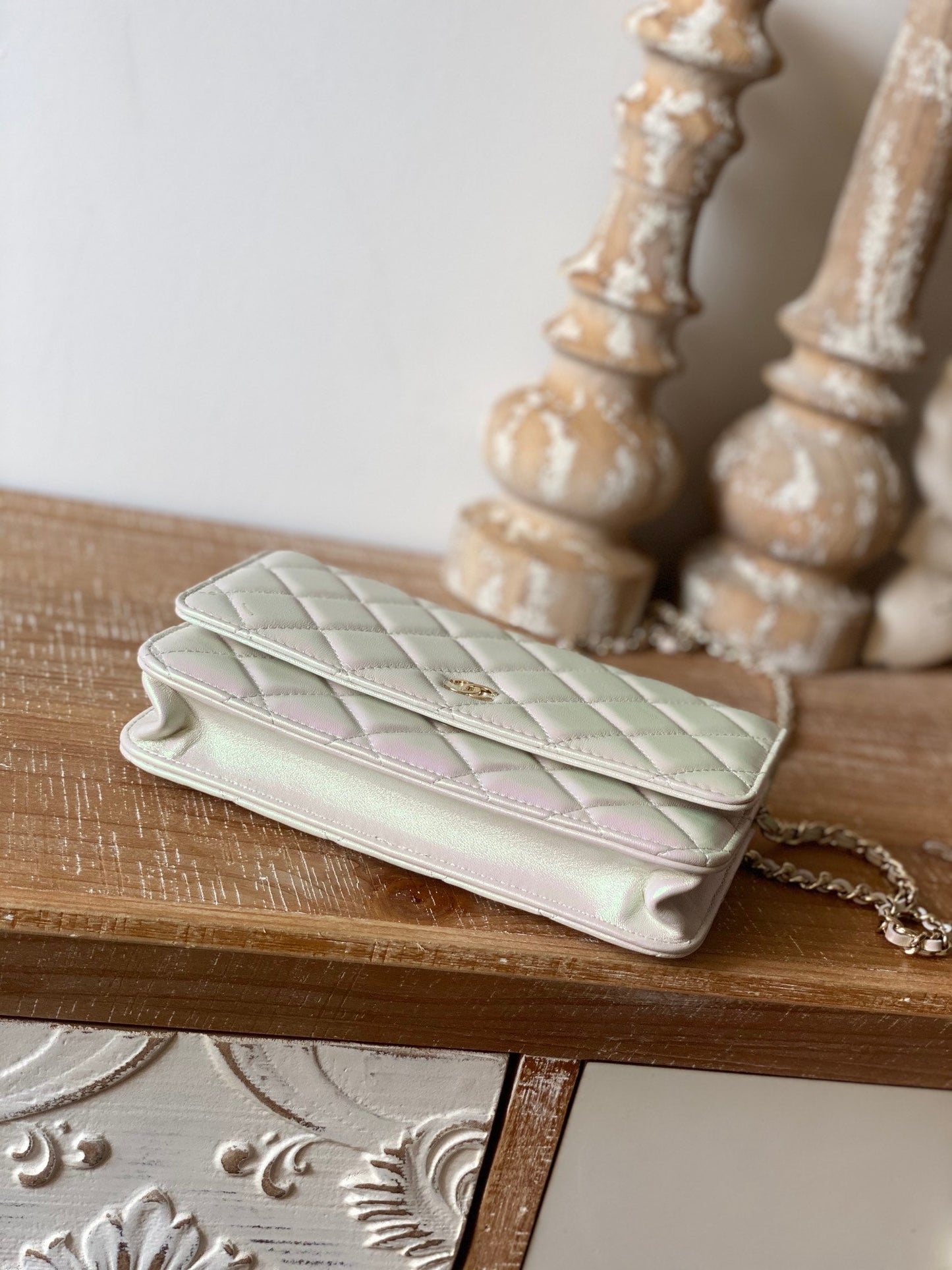 CC Classic Wallet On Chain Pearl