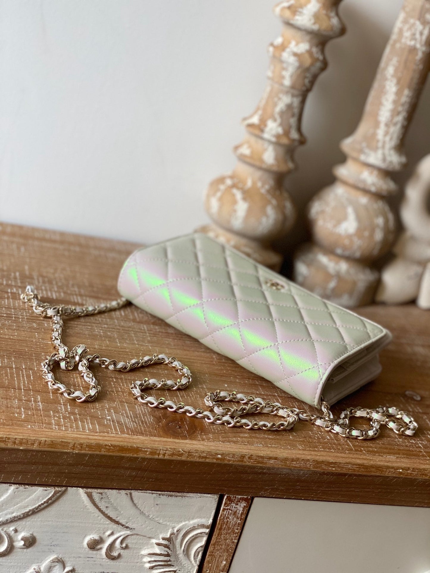 CC Classic Wallet On Chain Pearl