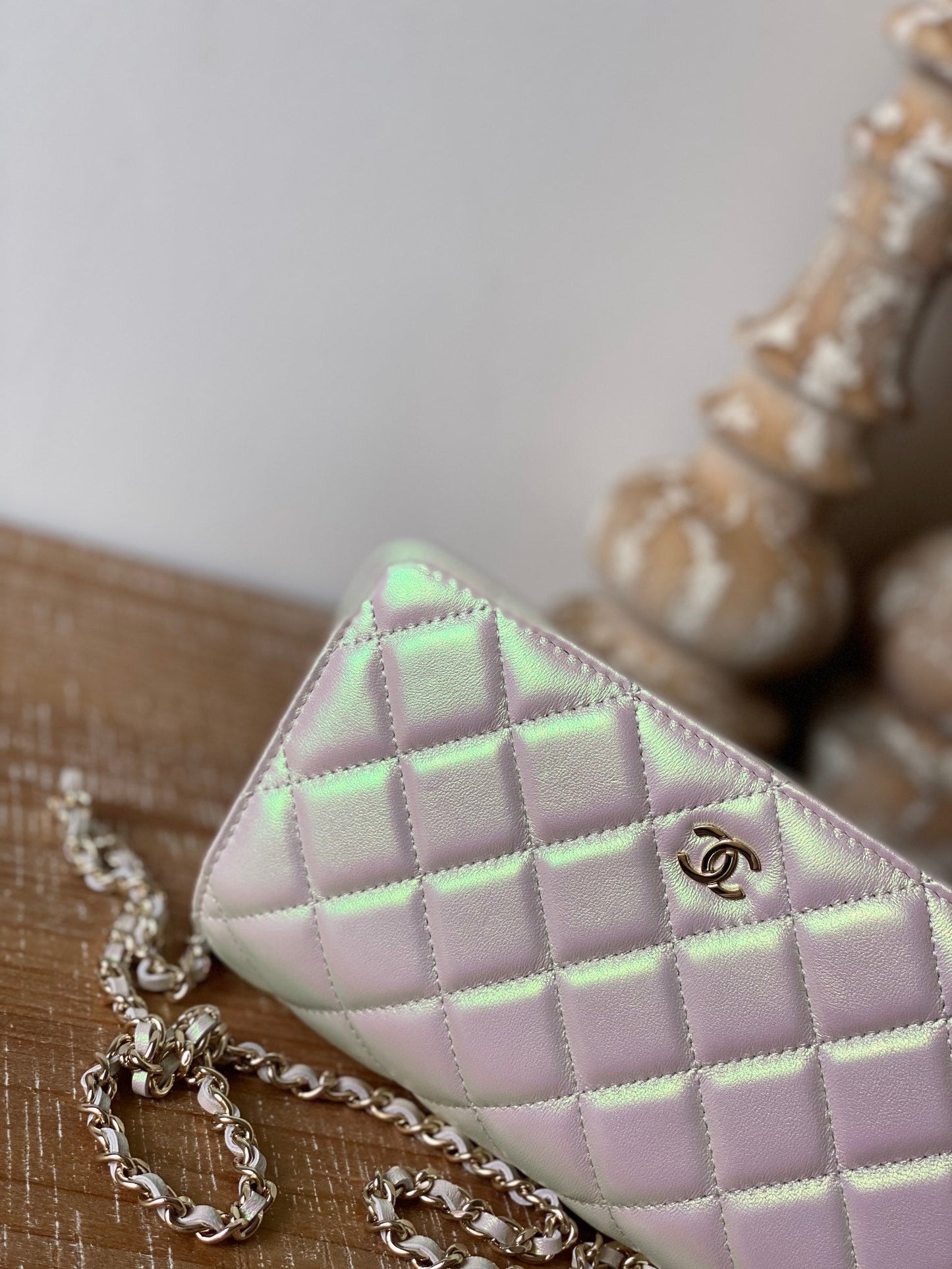 CC Classic Wallet On Chain Pearl