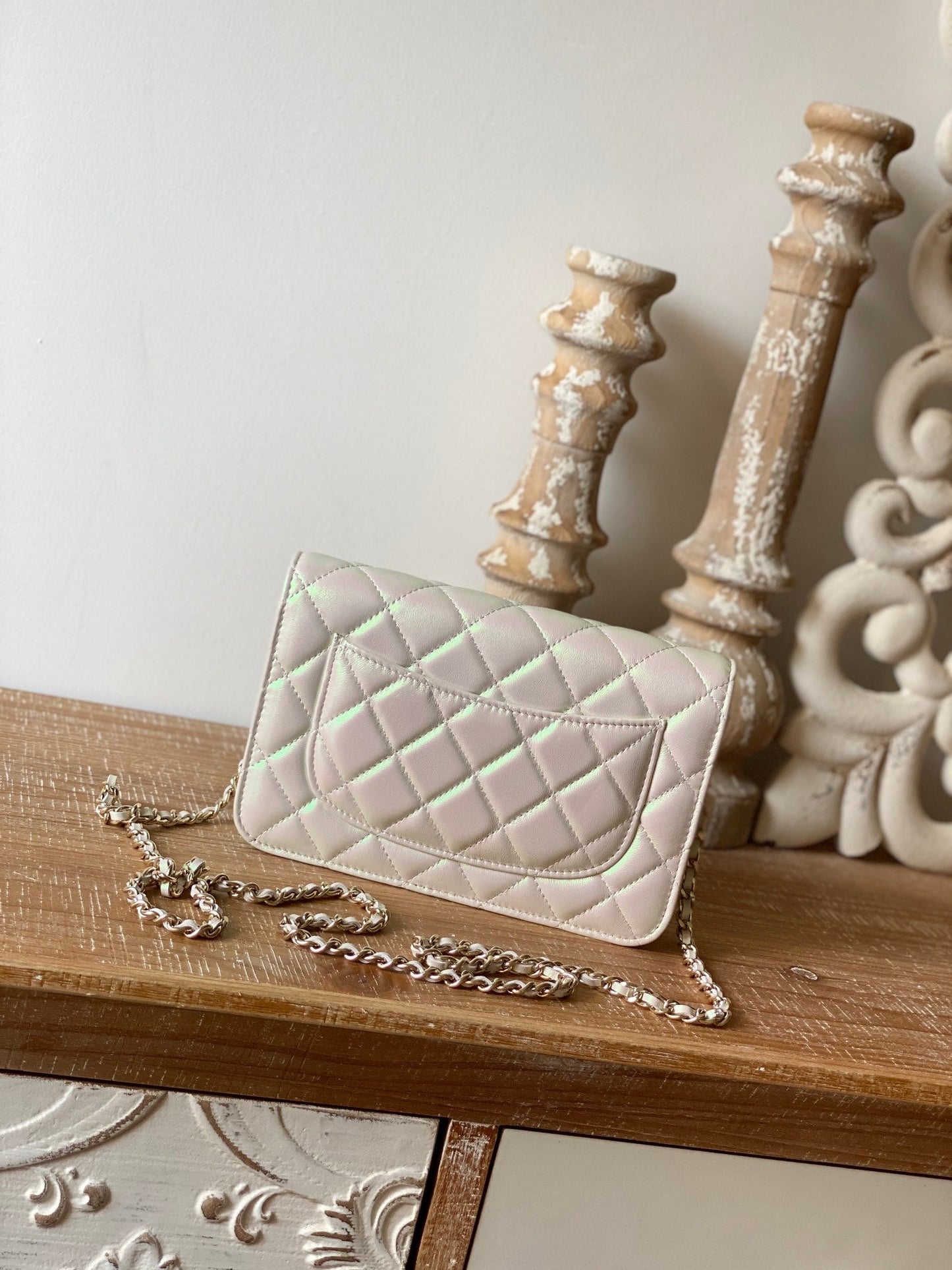 CC Classic Wallet On Chain Pearl