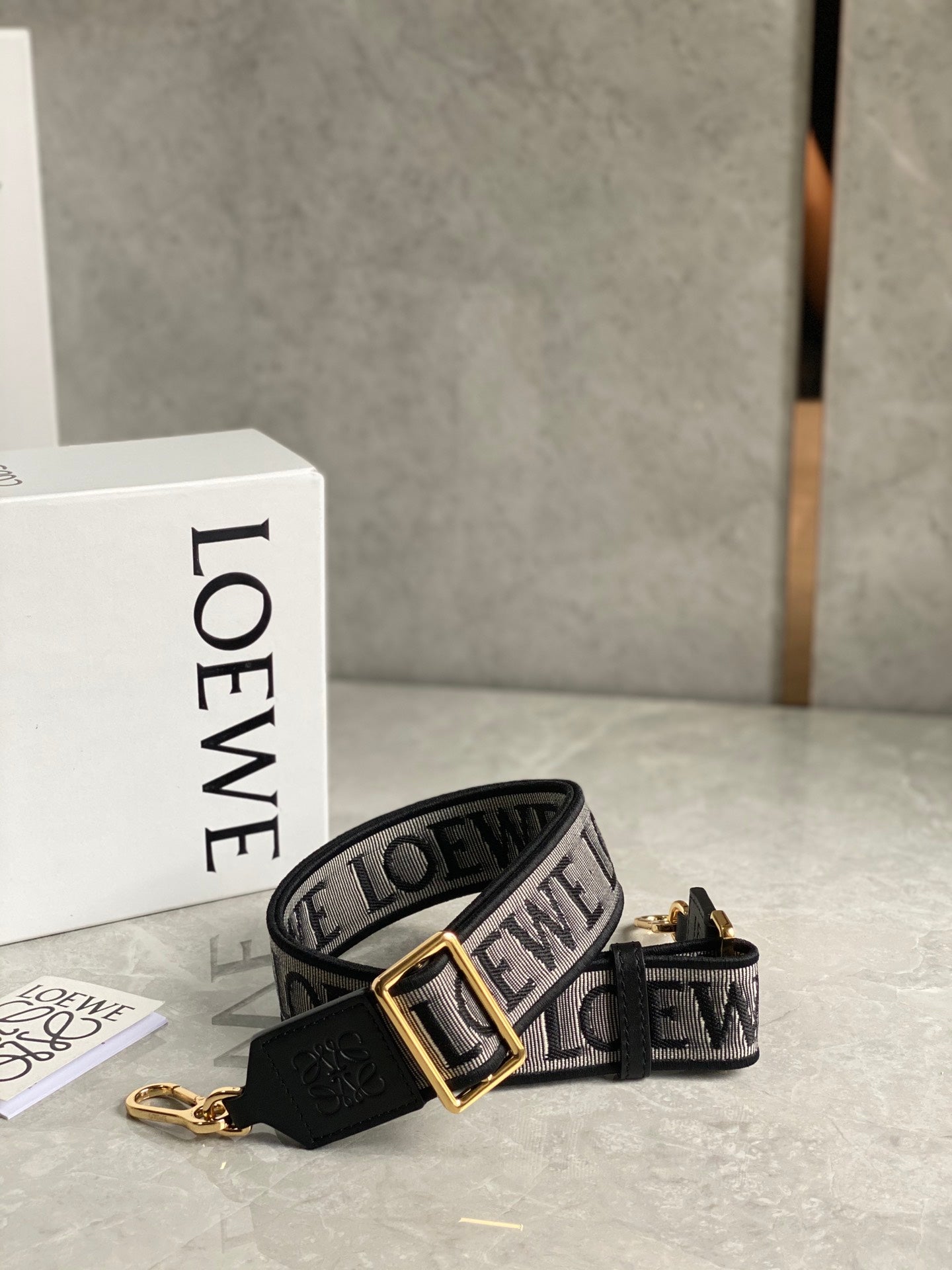 Anagram Wide Shoulder Strap Black