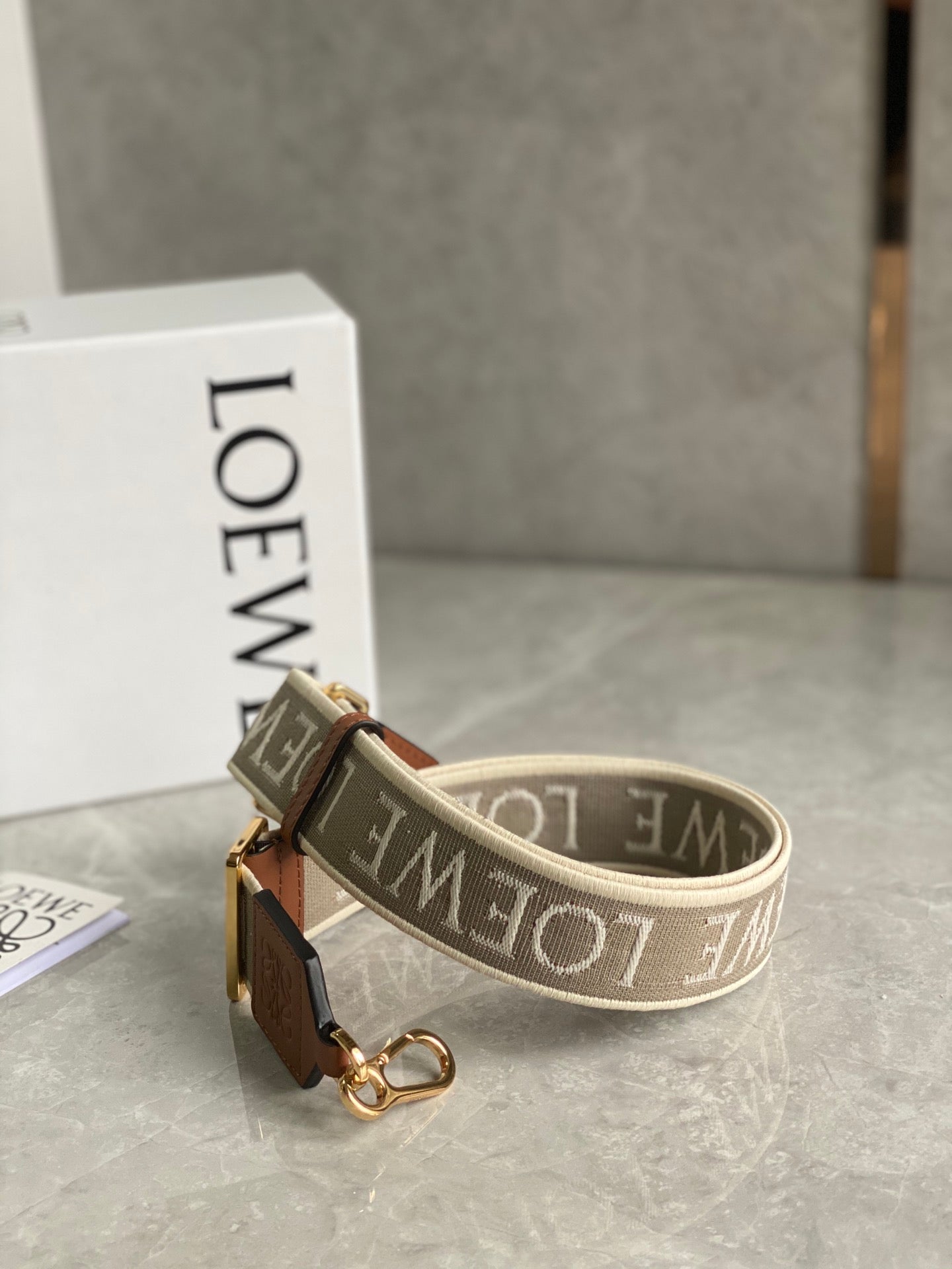 Anagram Wide Shoulder Strap Brown