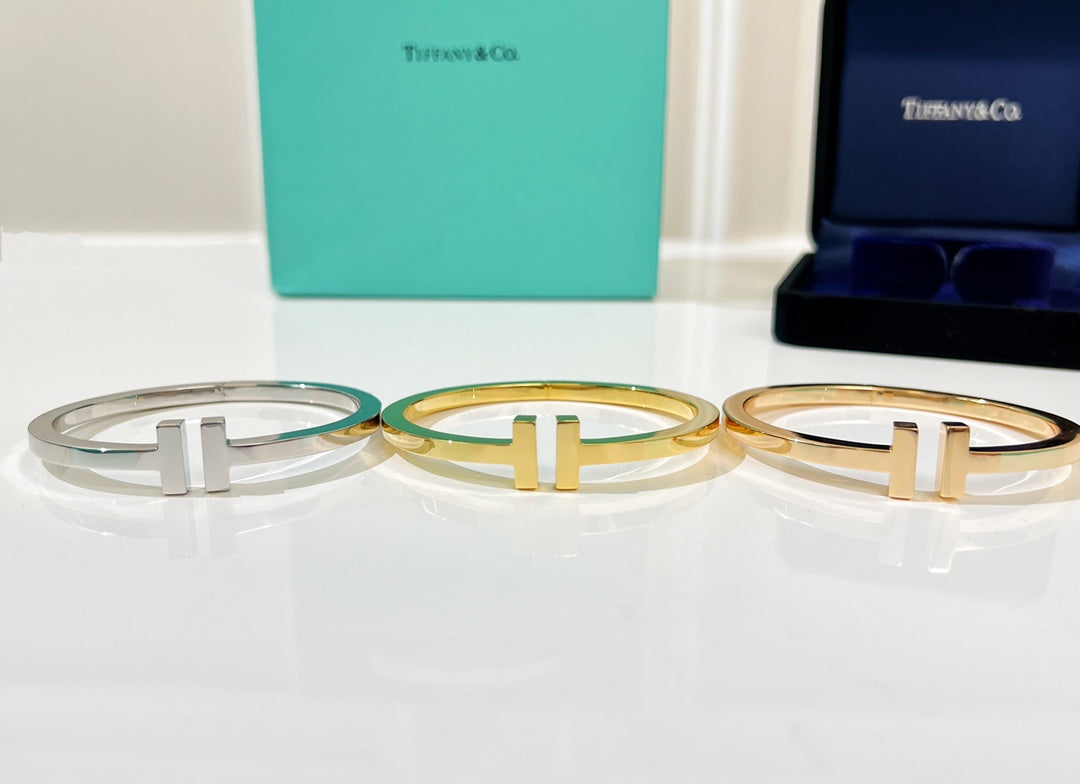 TIFFANY & CO Tiffany T Collection