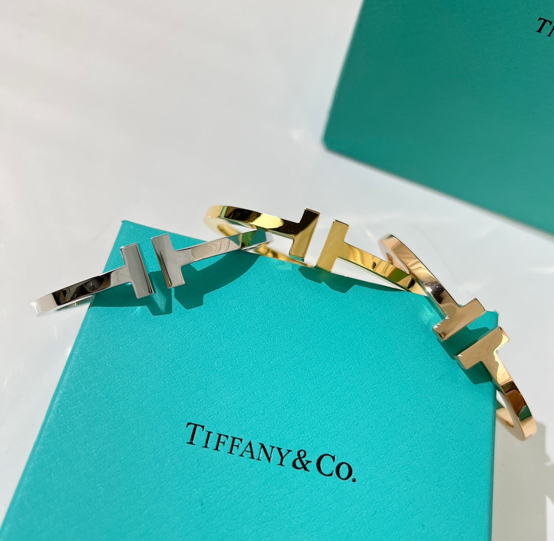 TIFFANY & CO Tiffany T Collection
