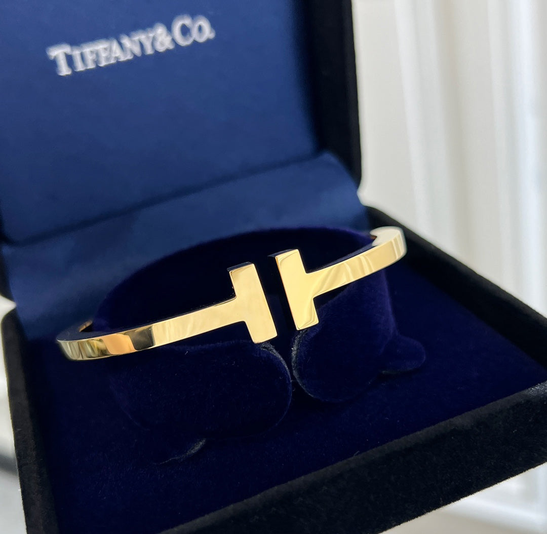 TIFFANY & CO Tiffany T Collection