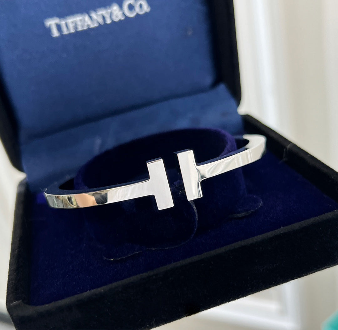 TIFFANY & CO Tiffany T Collection