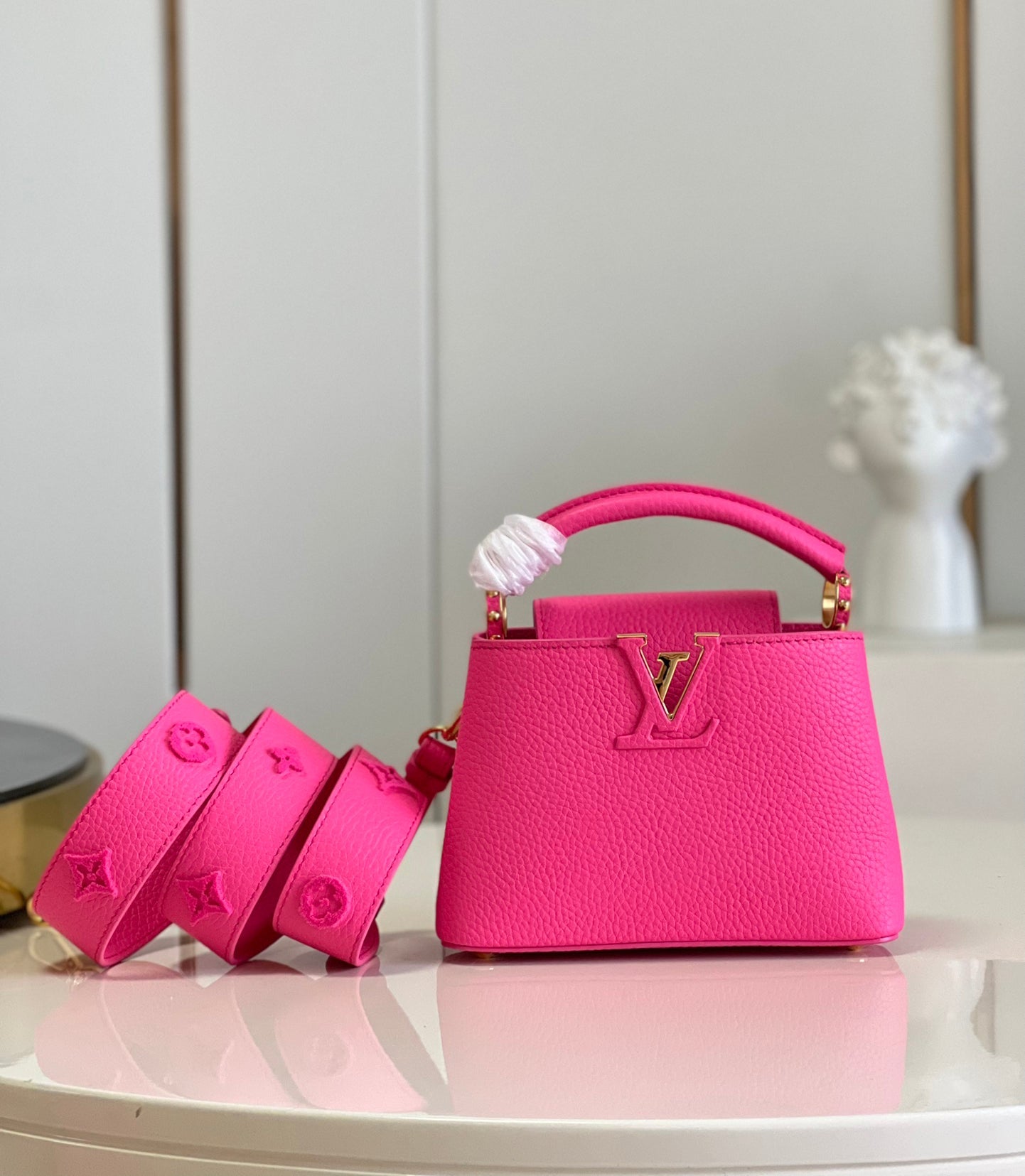LV Capucines Mini Fluo Pink