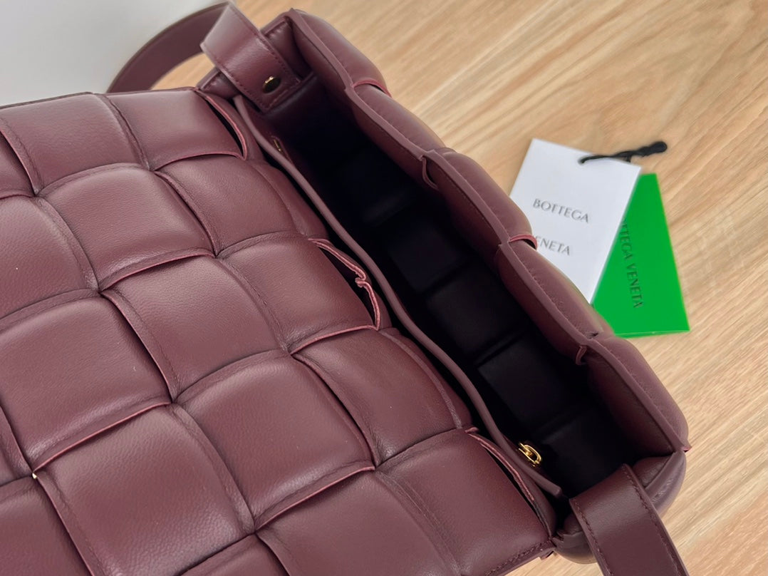 BV Padded Cassette Burgundy