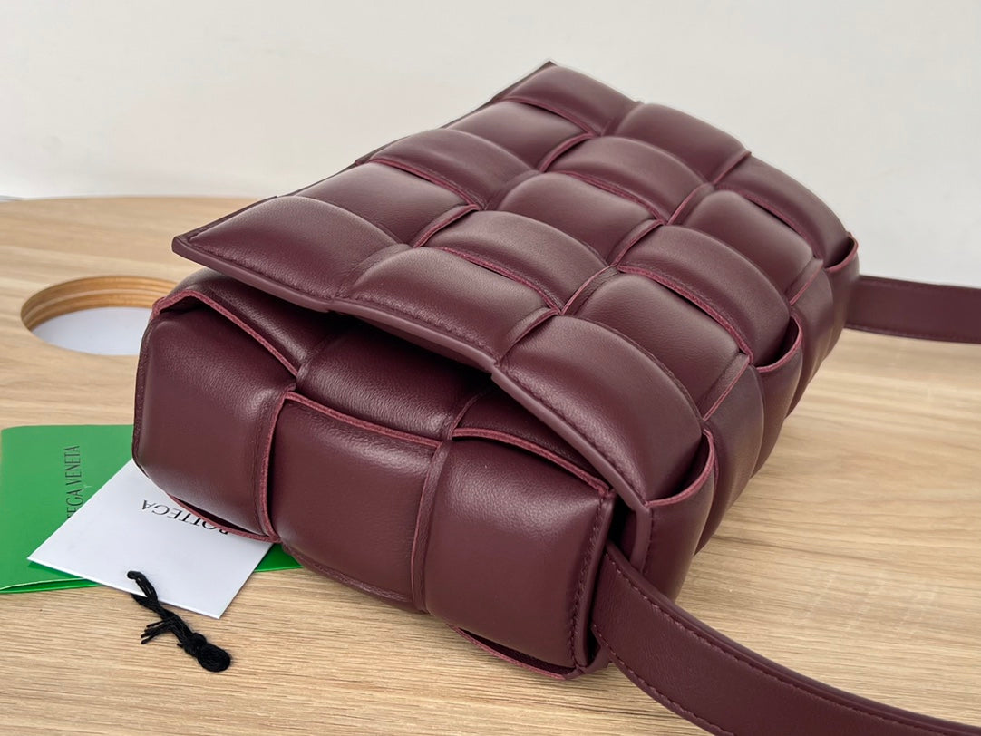 BV Padded Cassette Burgundy