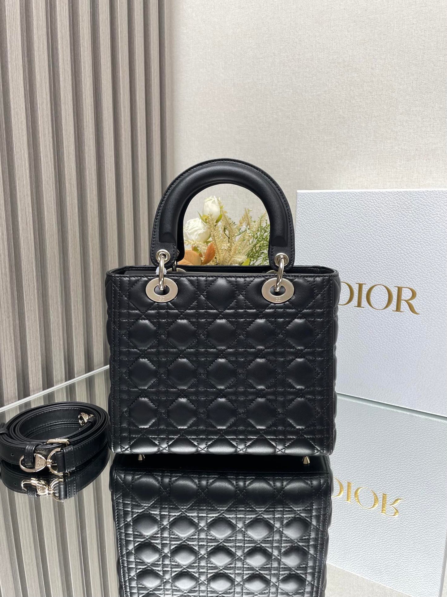 Lady D Small