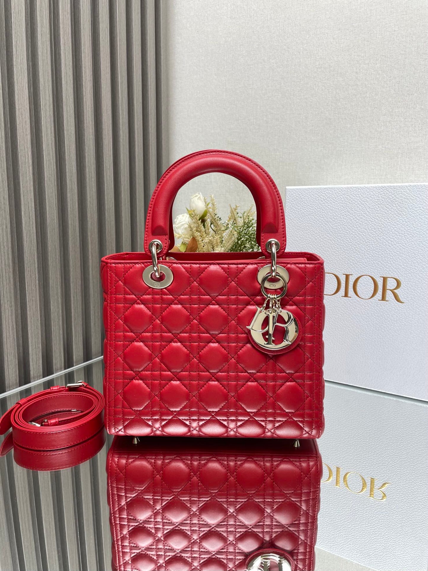 Lady D Small
