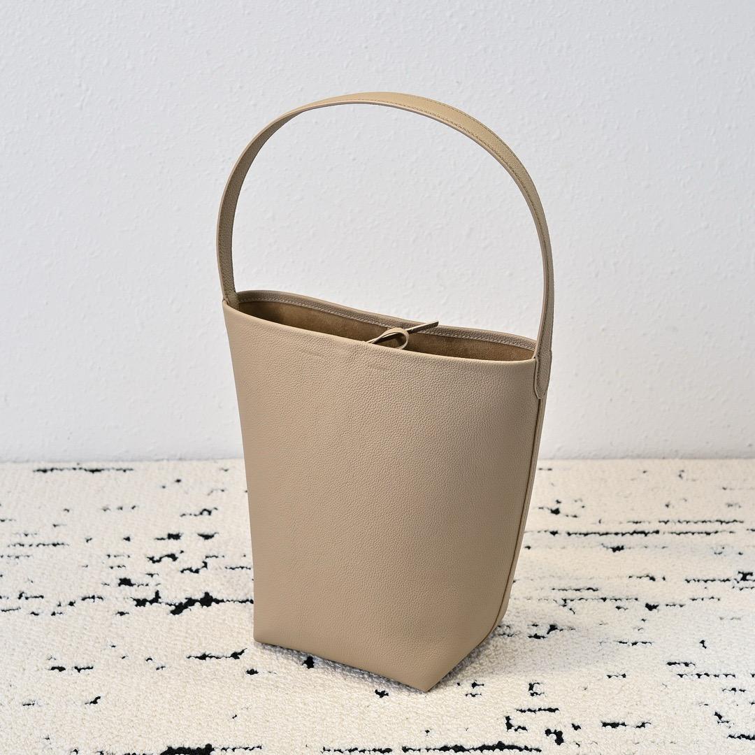 THE ROW N/S Park Tote Bag Beige