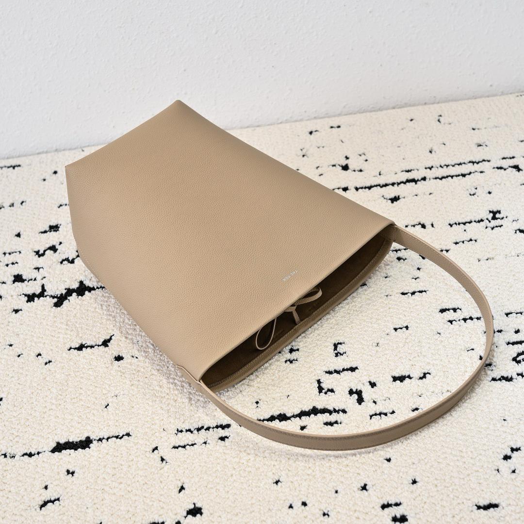 THE ROW N/S Park Tote Bag Beige